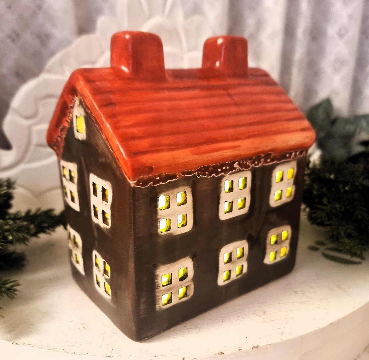 Hus Home mörkgrönt och Led