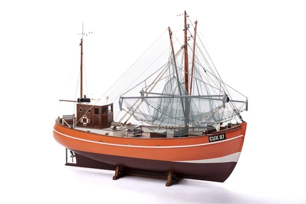 Billing Boats – CUX 87 (Krabbenkutter) 1:33 – Träskrov - Bild 2