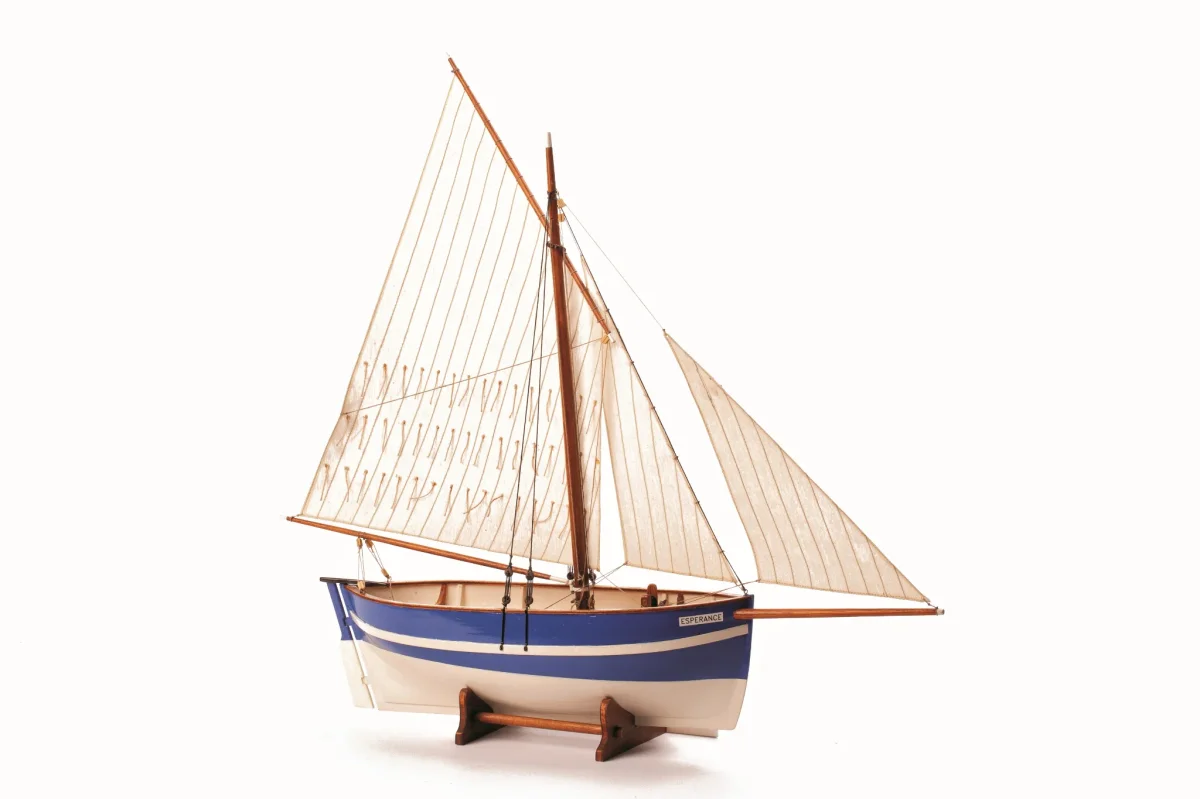 Billing Boats – Esperance 908 1:30 – Träskrov