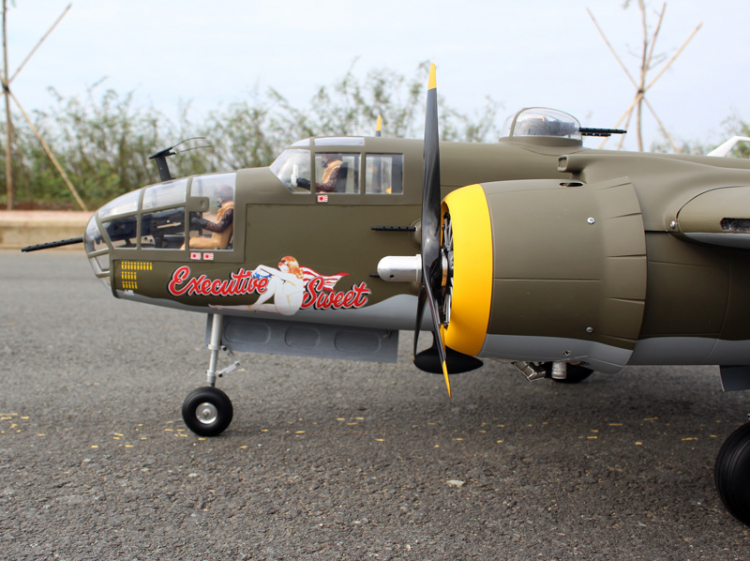 Seagull Mitchell B-25 20cc med Infällbara Landställ ARF - Bild 9