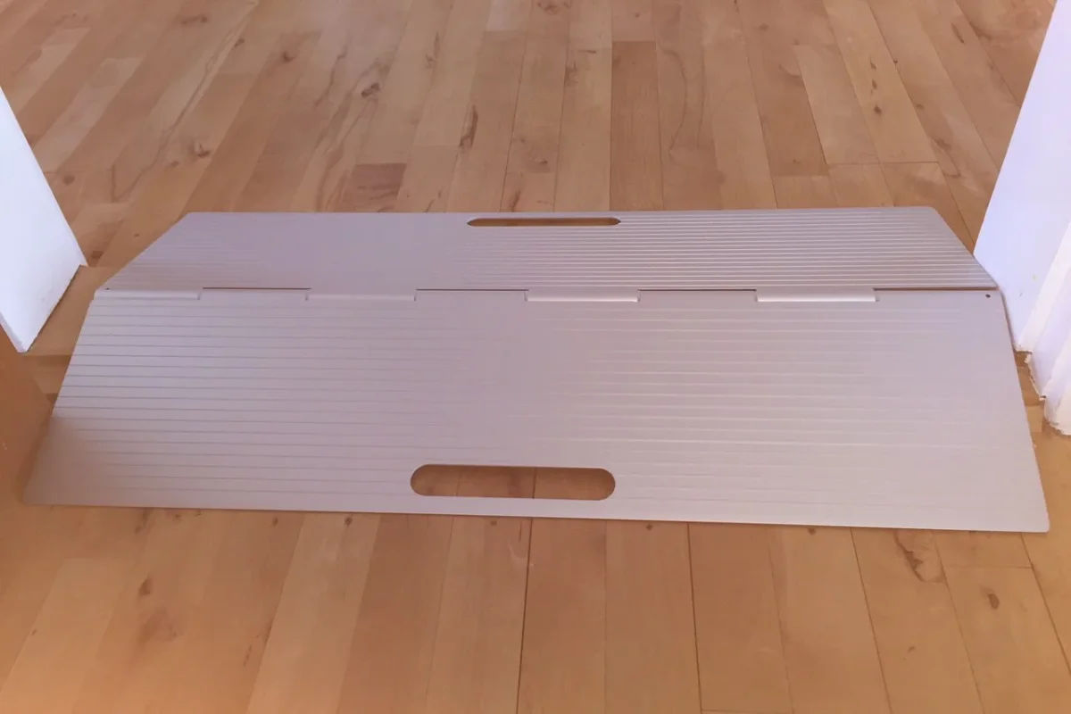Aluminiumramp till tröskel (ligger över tröskeln) 76 cm - Bild 2